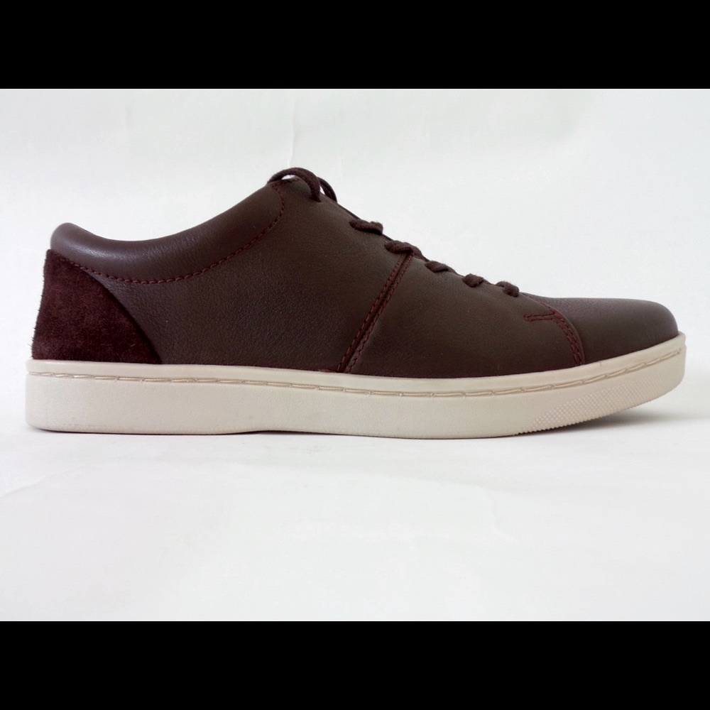 Clarks  leather  shoes